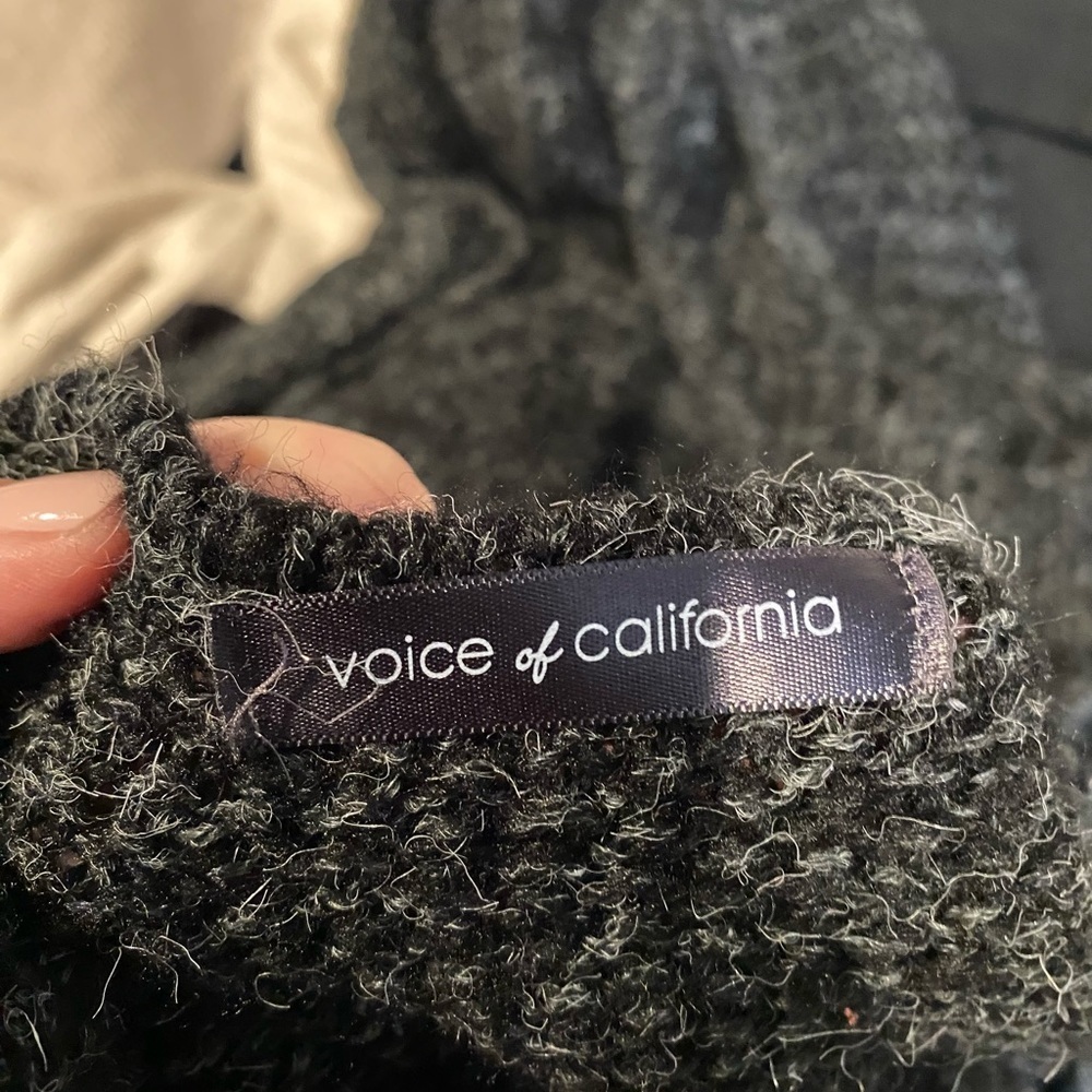 Voice of California Knit Cardigan - Picture 3 of 3